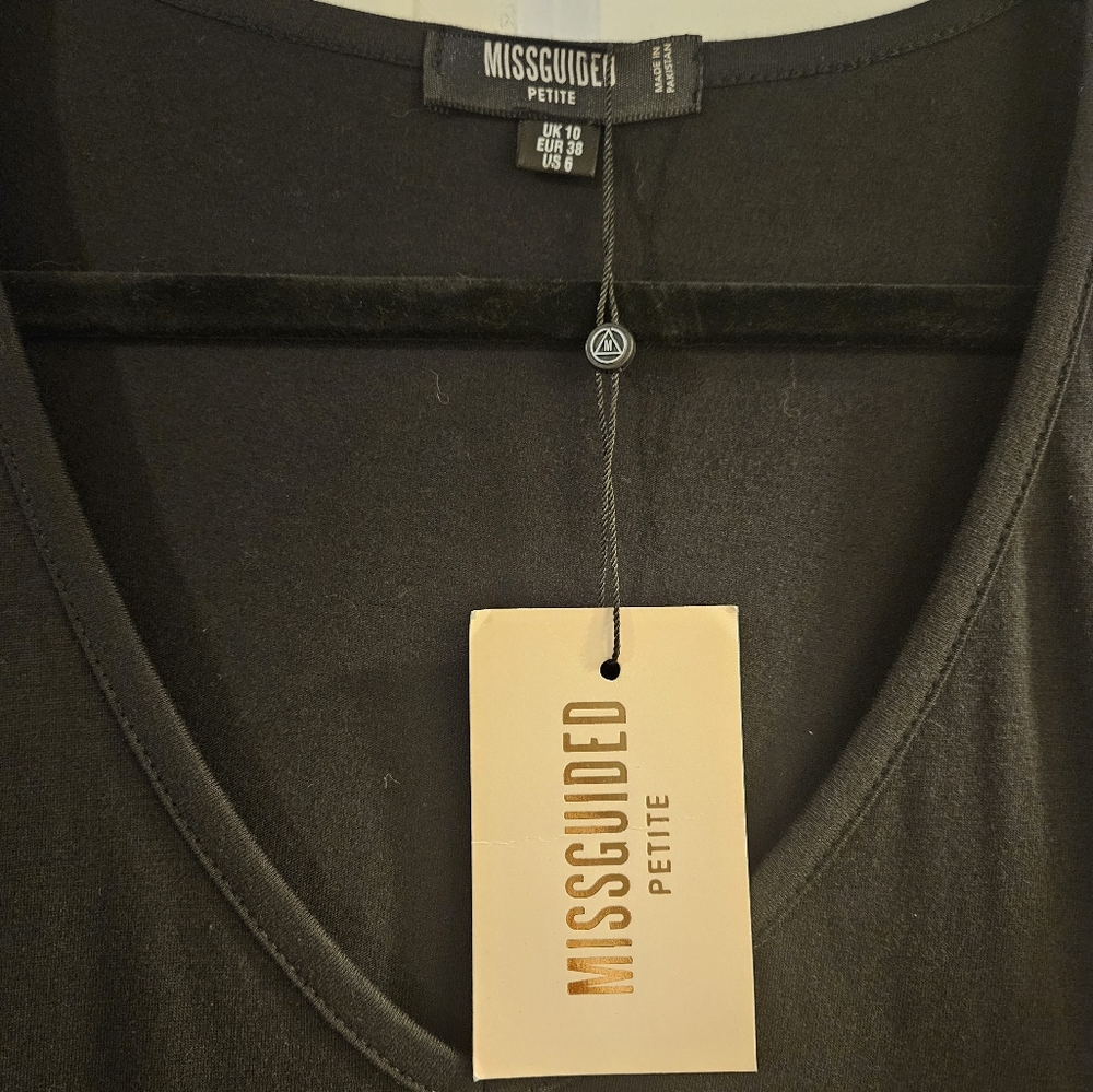 NWT Missguided V-Neck Black Tiered Dress, US 6/UK 10 - Picture 2 of 5